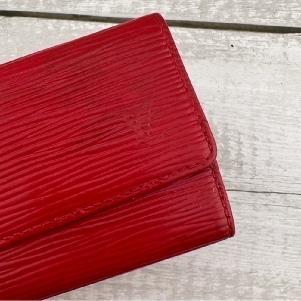 AUTHENTIC Louis Vuitton key holder. Red. - Picture 12 of 14